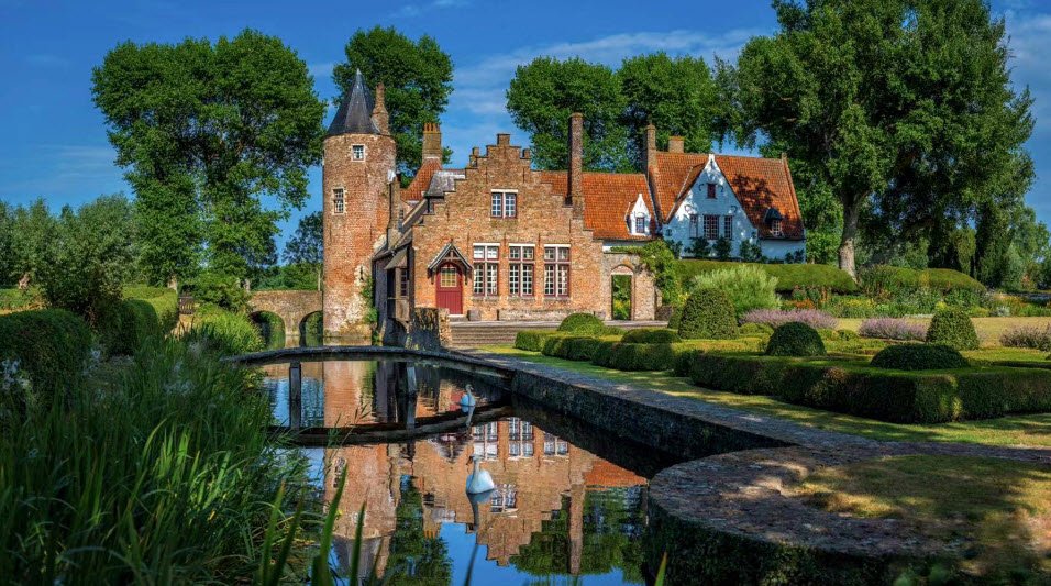 Kasteel Van Oostkerke, Damme, Belgium